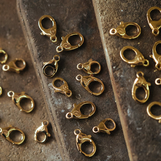 Lobster Claw Clasp in Fairmined Gold RIVA Precision