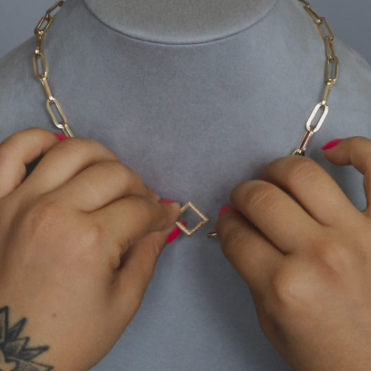 Demo of how RIVA Precision's Princess-Shaped or Square Invisible Clasp works