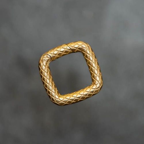 Cushion-Shaped Invisible Clasp in snakeskin textured yellow gold from RIVA Precision