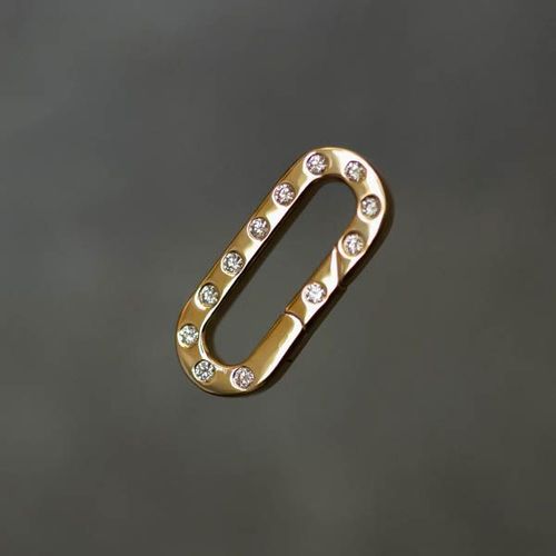 Elongated Flat Paper Clip Invisible Clasp in yellow gold with diamonds