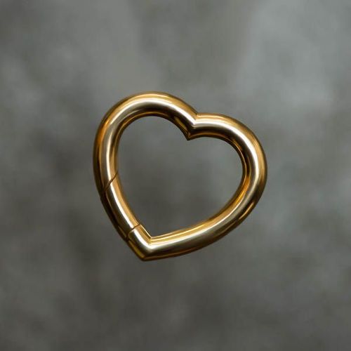 Heart-Shaped Invisible Clasp in high polish yellow gold from RIVA Precision